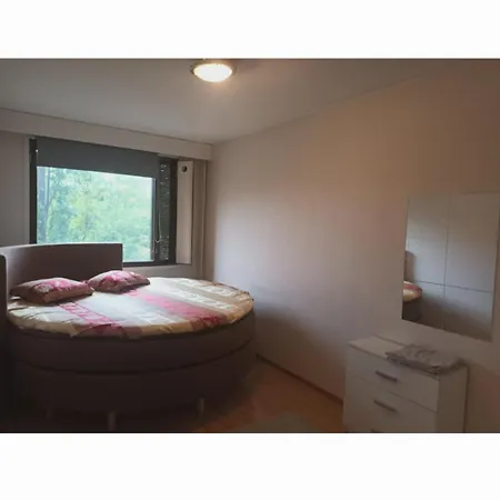 Private Near Keskus In Sharing Privat bolig *